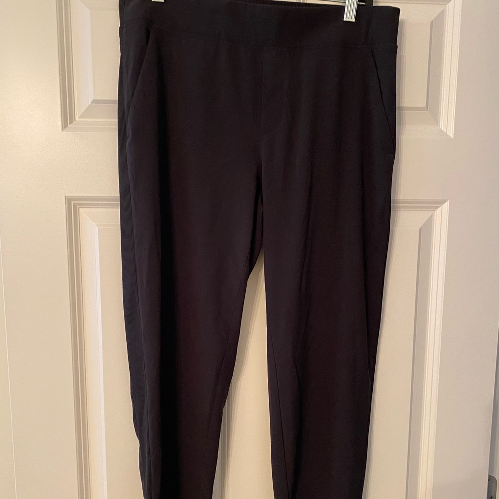 Athleta cropped stretch pants